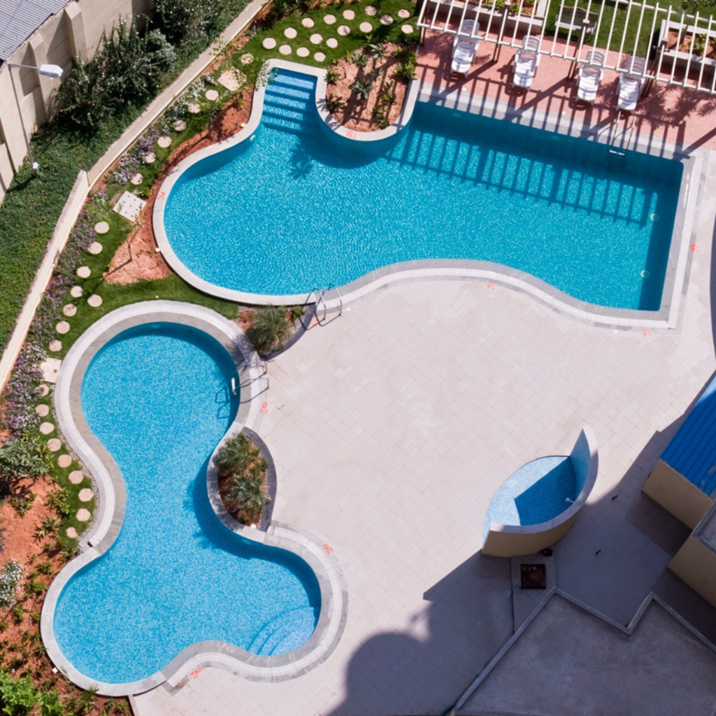 Arpartment Pool